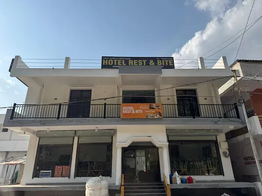 Hotel Rest and Bite, Barkot
