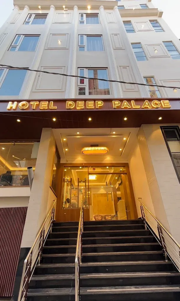 Hotel Deep Palace Varanasi
