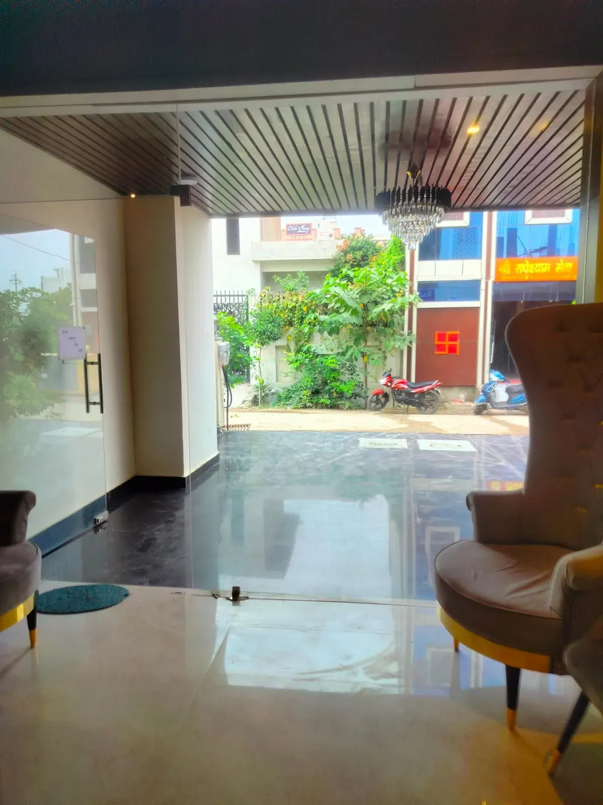 Radha Vrinda Hotel — photo 2