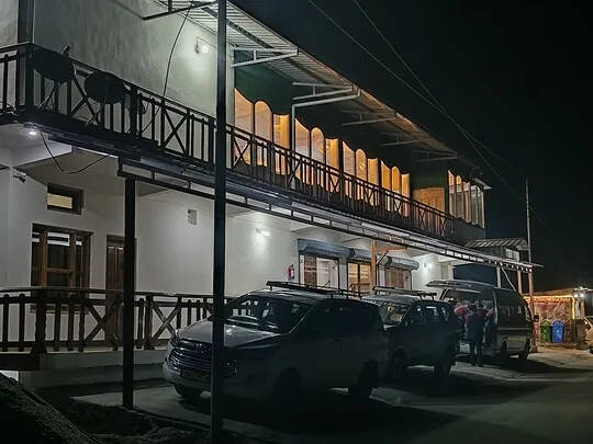 Hotel Vikram Palace, Barkot