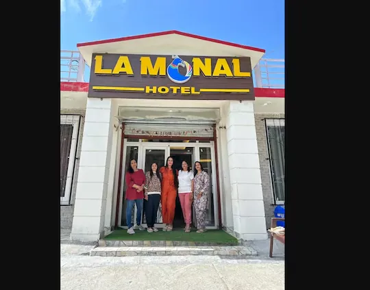 La Monal Hotel, Barkot
